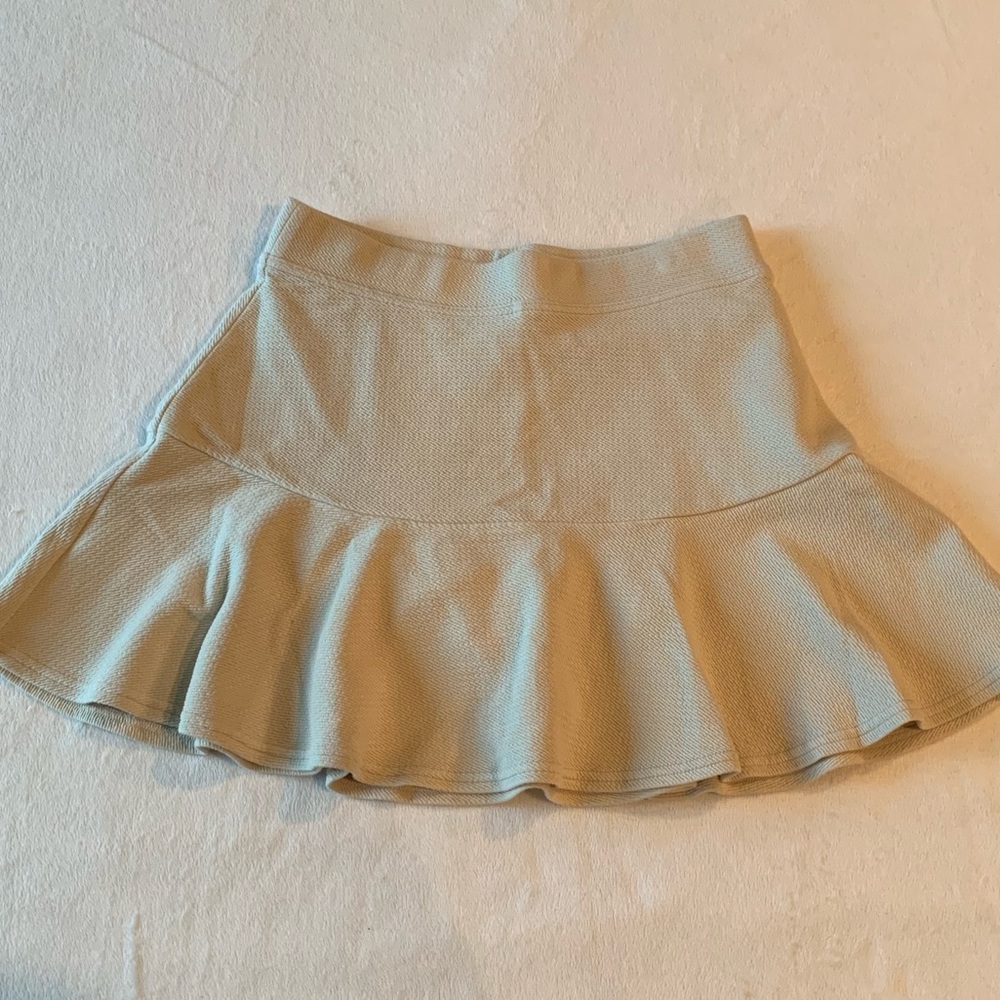 Aerie cream colored mini skirt